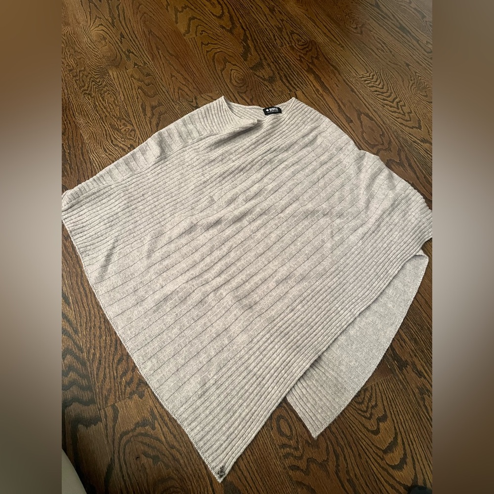 + Beryll Italian Cashmere Gray Knit Ribbed Poncho Made in USA